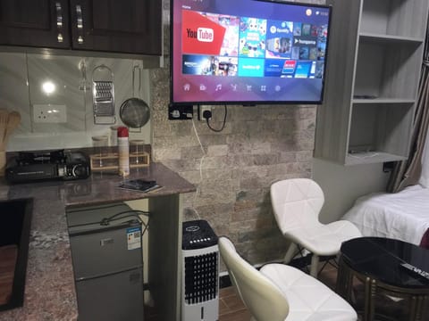 TV and multimedia, Kitchen or kitchenette