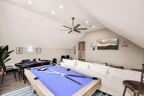 The Woodlands Escape with Heated Pool and GameRoom House in Conroe