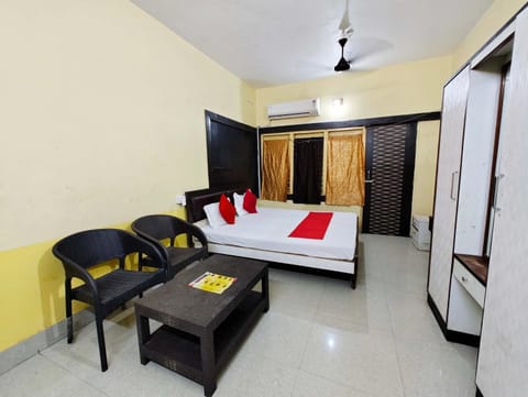 Bed, TV and multimedia, Photo of the whole room, Bedroom, wardrobe, air conditioner