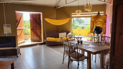 Living room, Dining area