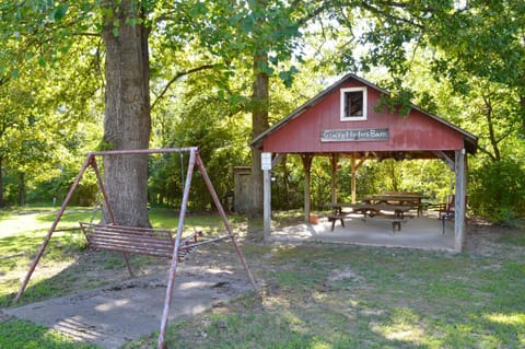 Lake River Lodge Hotel in Bull Shoals