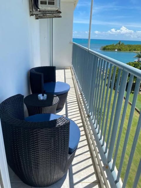 View (from property/room), Balcony/Terrace, Sea view