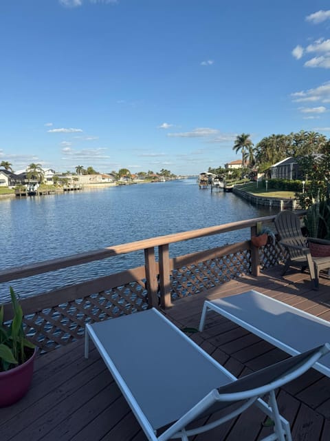 Balcony/Terrace, River view