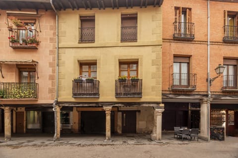 Property building, Day, View (from property/room), Balcony/Terrace, Street view