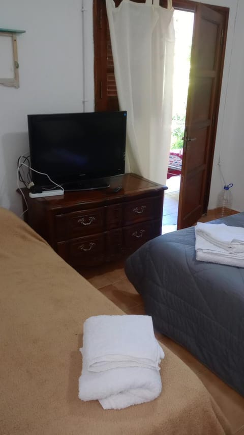 TV and multimedia, Photo of the whole room, Bedroom