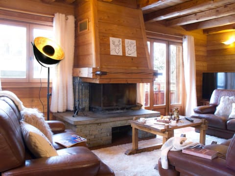 Chalet spacieux 15 pers, 7 chambres, sauna & jacuzzi - FR-1-811-20 Apartment in Les Deux Alpes