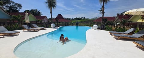 View (from property/room), Garden view, Landmark view, Pool view, River view, Sunset