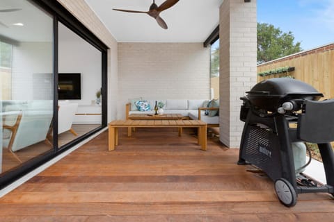 Patio, Dining area