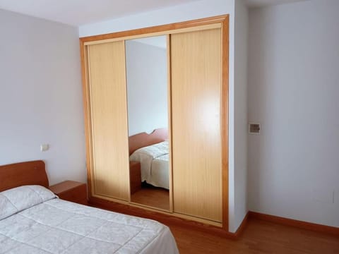 Bedroom, wardrobe