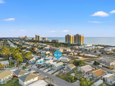 3919 Ocean View Dr Unit C House in Lower Grand Lagoon