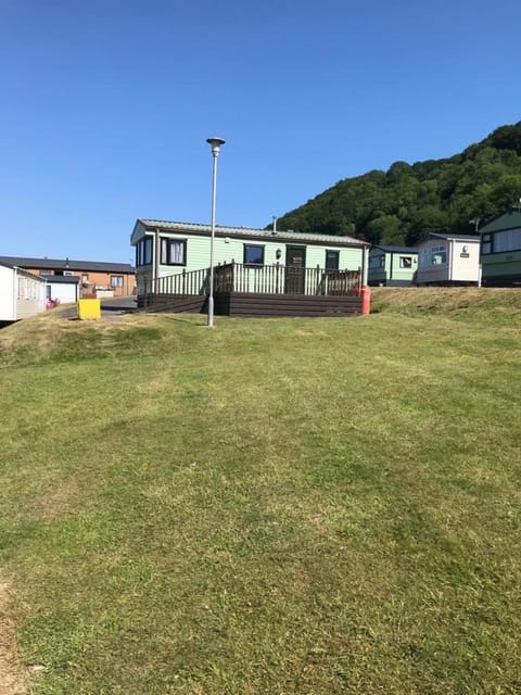 Pet Friendly Caravan Clarach Bay Aberystwyth House in Tirymynach