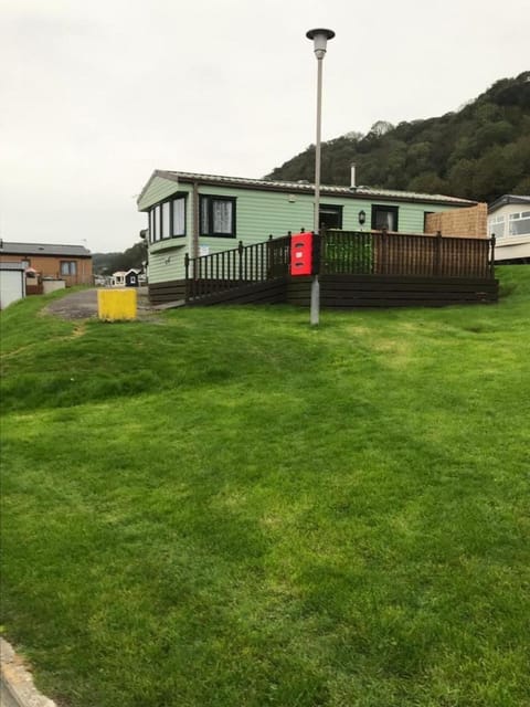 Pet Friendly Caravan Clarach Bay Aberystwyth House in Tirymynach