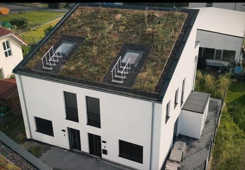 Property building, Day, Bird's eye view, Garden, Garden view