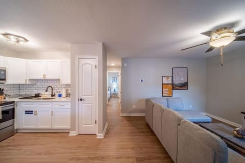 OV 15th Bay - Solis Suite Apartment in Norfolk