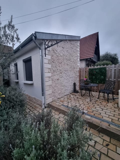 Patio, Garden, Balcony/Terrace