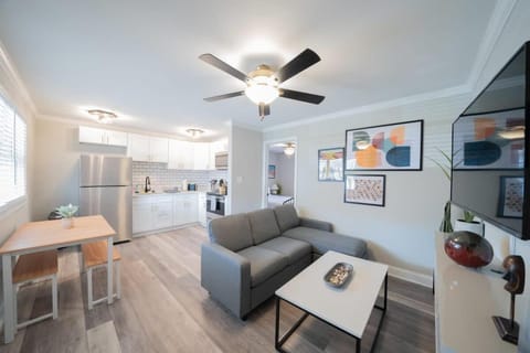 OV Mosaic - Drift Suite Apartment in Norfolk