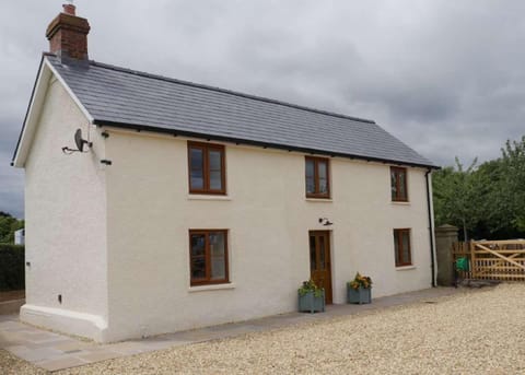 Cherry Trees - 2 bedrooms -Pets Ok - woodburner Maison in Hay-on-Wye