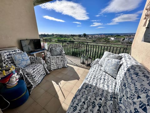 Patio, Natural landscape, View (from property/room), Balcony/Terrace