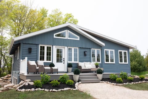 Koselig Cottage by Simple Life Rentals House in Door County