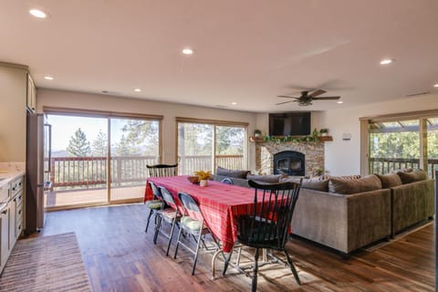 Ski, Hike and Fish Mtn-View Gem with Deck in Tuolumne House in Calaveras County