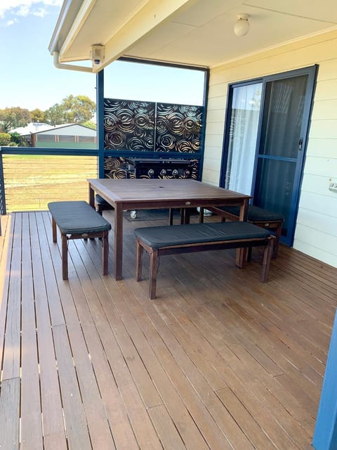 Sandcastle - A Esplanade Place, Stunning Views House in Kingscote