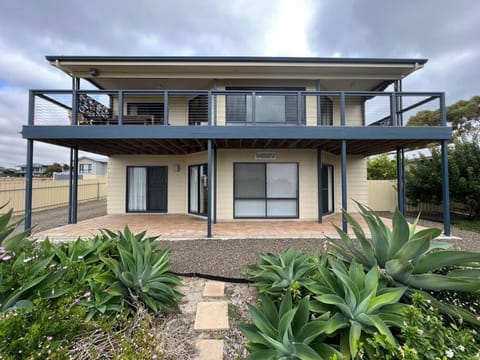 Sandcastle - A Esplanade Place, Stunning Views House in Kingscote