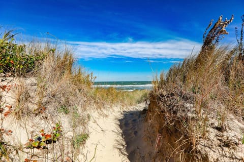 1866 EOV Dune Suite Apartment in Norfolk