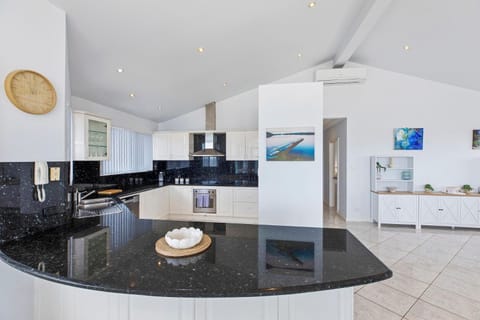 Seaside Serenity on Marine Apartment in The Entrance