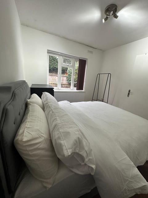 Urban Nest Vacation rental in Edgware