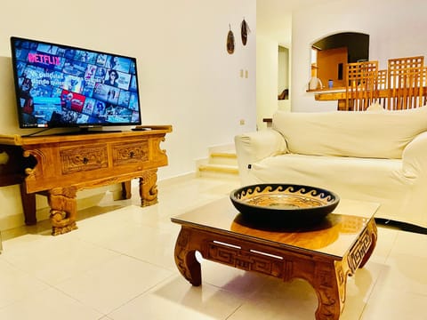 Communal lounge/ TV room, TV and multimedia, Evening entertainment