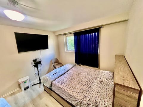 D2 Room Near Airport House in Brampton