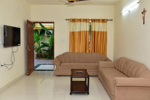 Fieldstone 3 BHK villa with Indoor pool Villa in Benaulim