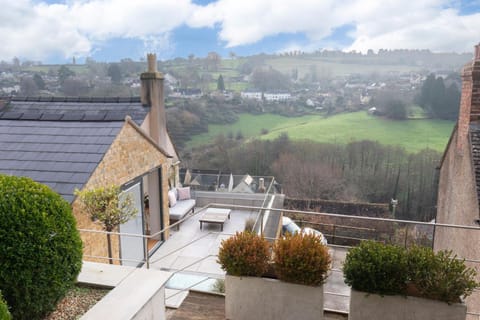 Property building, Natural landscape, View (from property/room), Balcony/Terrace