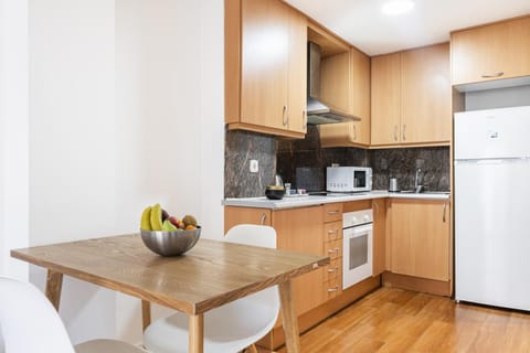 Property building, Kitchen or kitchenette, Living room