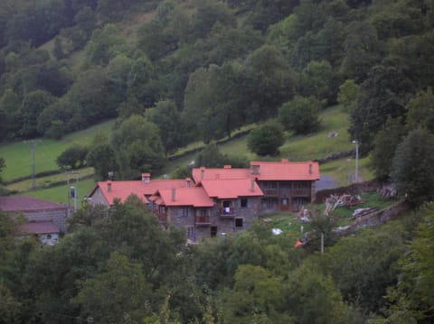 Las Casucas de Ason House in Cantabria