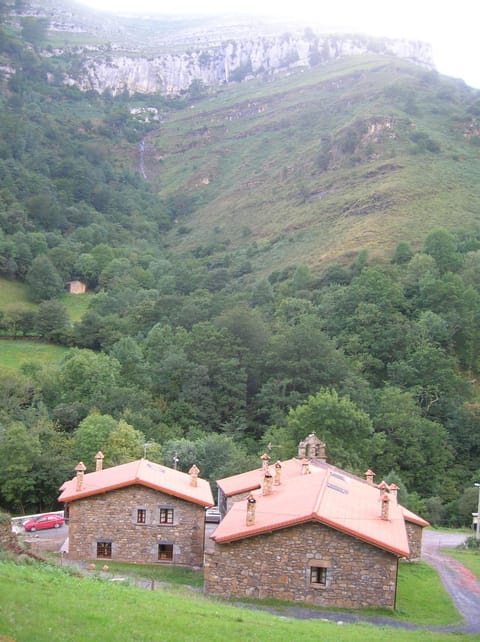 Las Casucas de Ason House in Cantabria