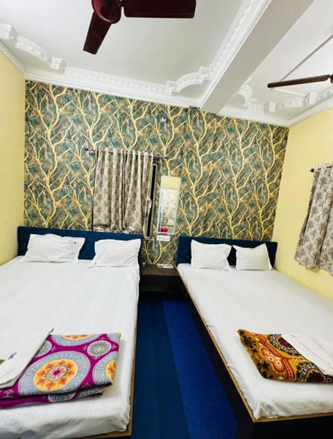 RR Guest House Hotel in Kolkata