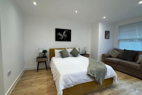 Luxury Studio Flat Hounslow Central Appartement in Isleworth