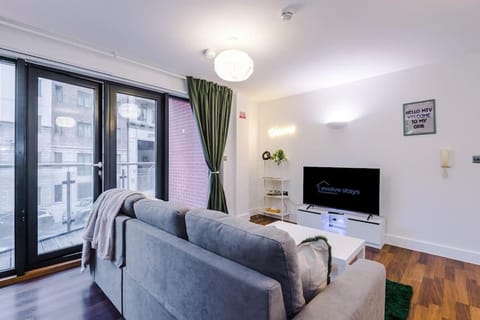 Spacious Deansgate Apartment, Free Park, Sleeps 8 Apartment in Salford