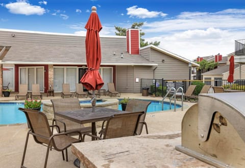 Pool view, Swimming pool