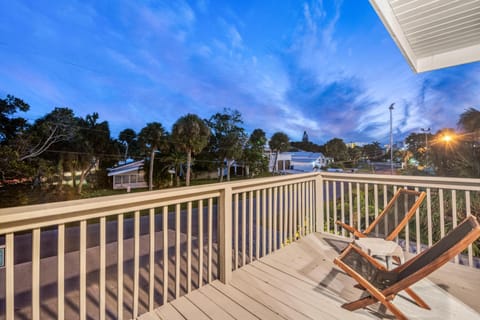 Palm Shade Cottage - 606A House in Siesta Beach