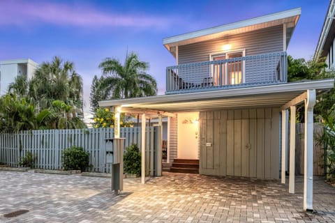 Tropical Retreat House in Siesta Beach