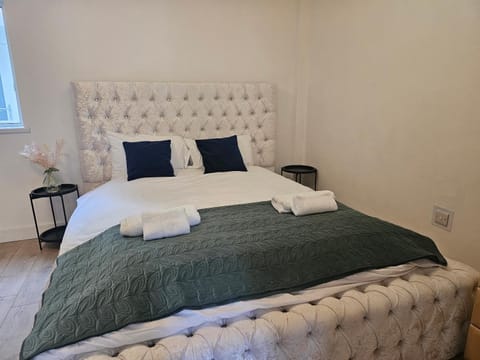 Cosy Studio in Heart of Bridgend Apartamento in Bridgend