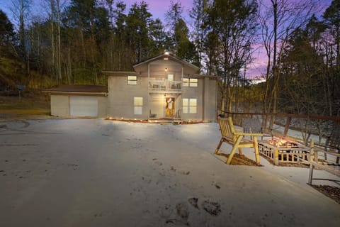 Property building, Night, Natural landscape, Winter