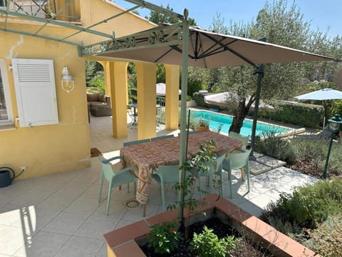 Villa familiale avec piscine a Lorgues 120 m² Villa in Lorgues