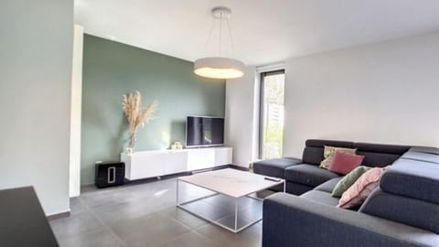 Reims Centre Holidays Home Apartment in Reims