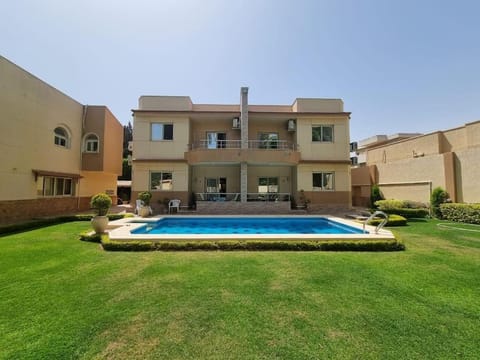 Property building, Garden, Garden view, Swimming pool