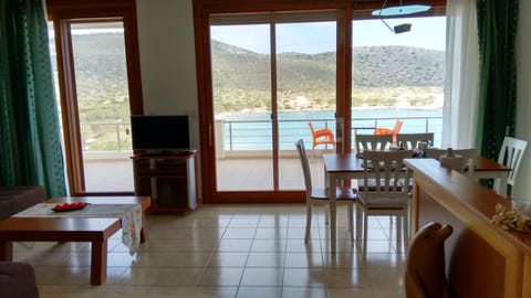 Balcony/Terrace, Decorative detail, Dining area, Sea view