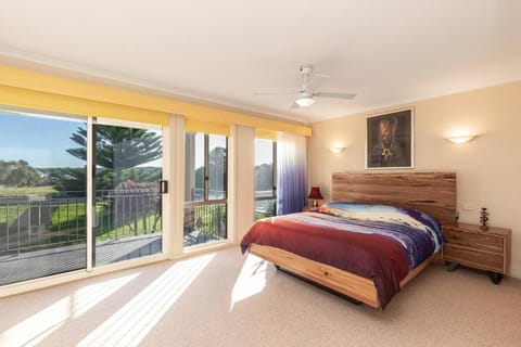 4 BR house near beach sleeps 9 House in Warrnambool