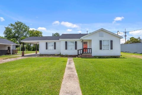 Chic Studio in the Heart of Lake Charles Apartment in Lake Charles